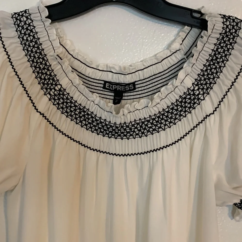 Express Top - Picture 2 of 5